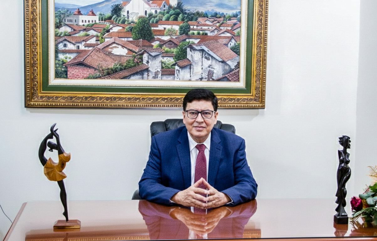 Dr. Rommel Gilberto Villacorta Arévalo